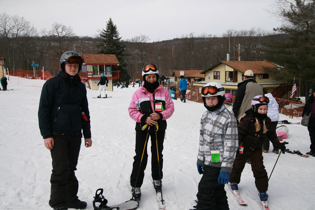 Dan, Gret, Quinn, Mary on the slopes  ~~  Saturday Feb 26, Tuxedo Ridge/Sterling Mtn Ski vaca. 2011