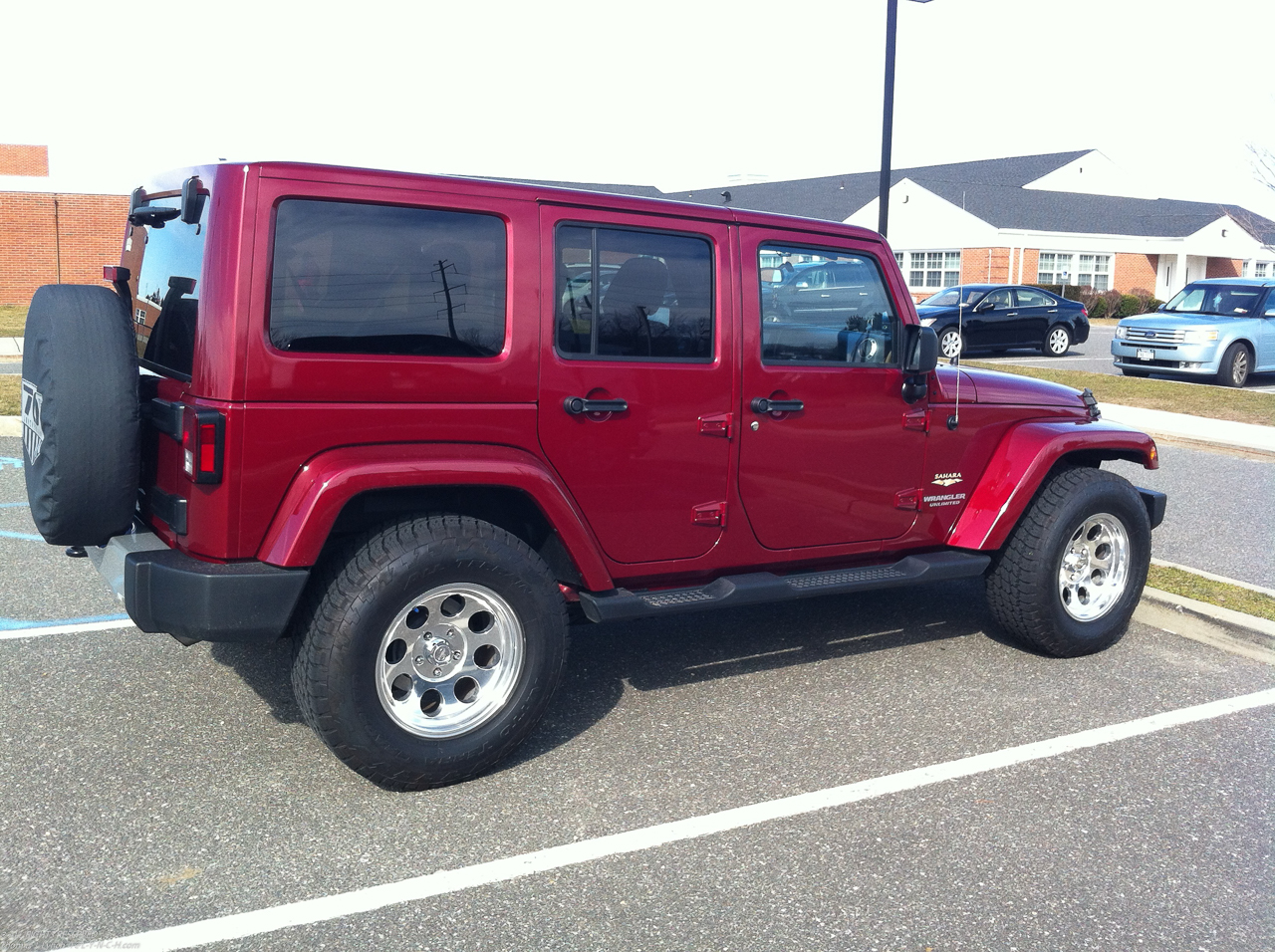 Thinking if new vewchicle to replace my 15 year old Jeep.  ~~  This looks nice?